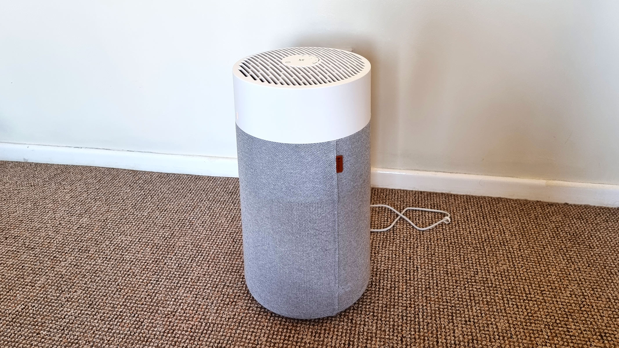 The BlueAir Blue Pure 411i Max air purifier, view from the side