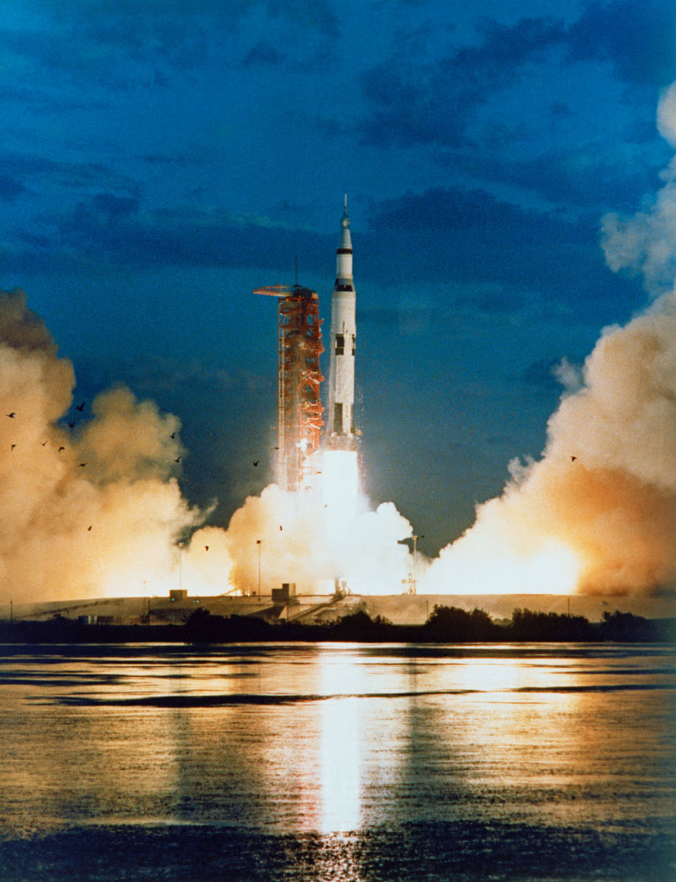 apollo 4 launch