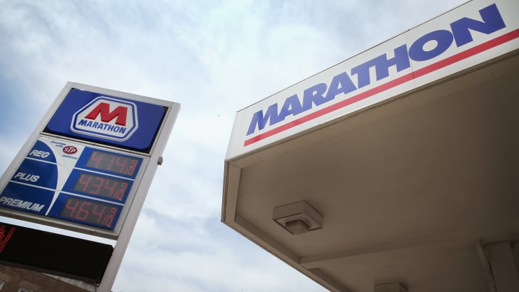 Elliott seeks to split Marathon Petroleum three ways