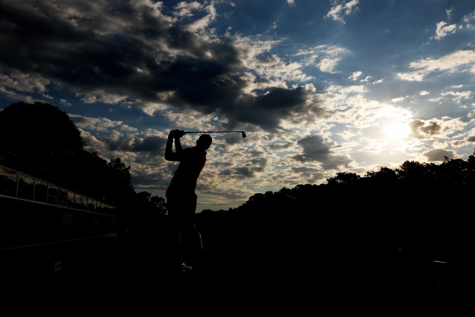 Parker Bell of the United States plays his shot from the first tee during a practice round prior to the U.S. Open at Pinehurst Resort on June 11, 2024 in Pinehurst, North Carolina. (Photo by Andrew Redington/Getty Images)