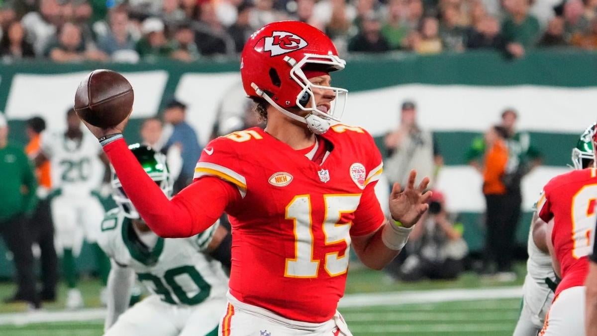 NFL DFS picks, Chiefs vs. Ravens 2024 NFL Kickoff Recreation lineups