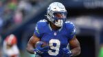 Seahawks RB Walker, RT Fant uncertain vs. Pats