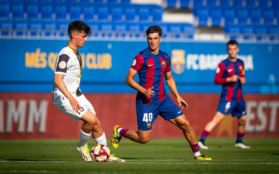 Flick rates Guille Fernandez highly. (Photo courtesy: FC Barcelona official website)