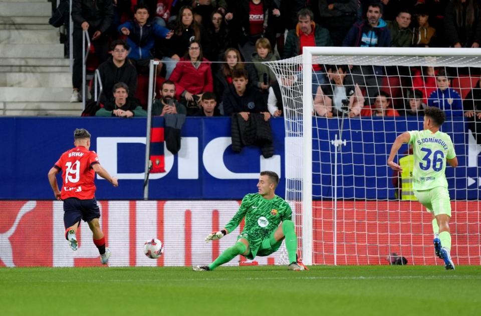 Barcelona were the victim of a shaky defence. (Photo by Juan Manuel Serrano Arce/Getty Images)