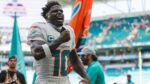 Tyreek Hill detained: Police union defends officers, says Dolphins WR put others in ‘nice danger of hazard’