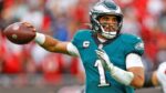 Packers vs. Eagles participant props, odds, AI prediction, NFL in Brazil picks: Jalen Hurts goes over 239.5 yards