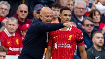 Arne Slot Trent Alexander-Arnold Liverpool 2024-25